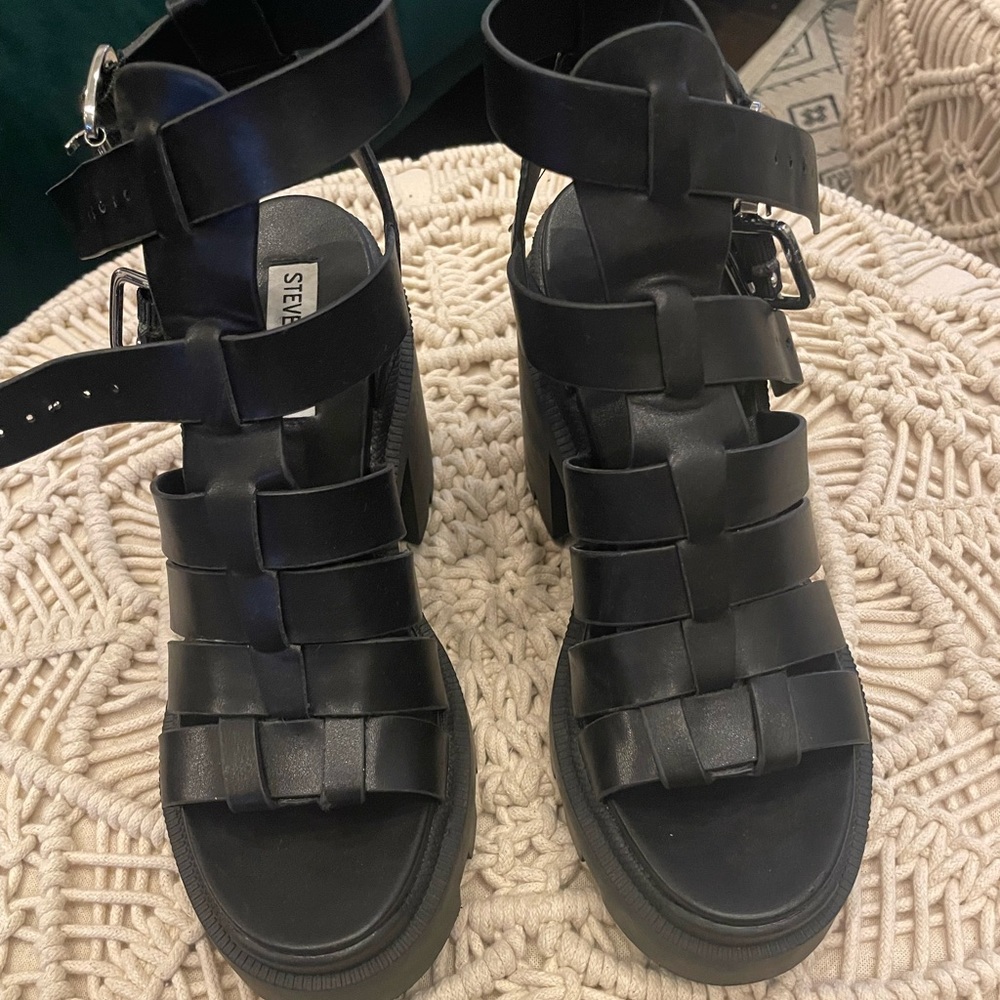 Steve Madden chunky heel sandal